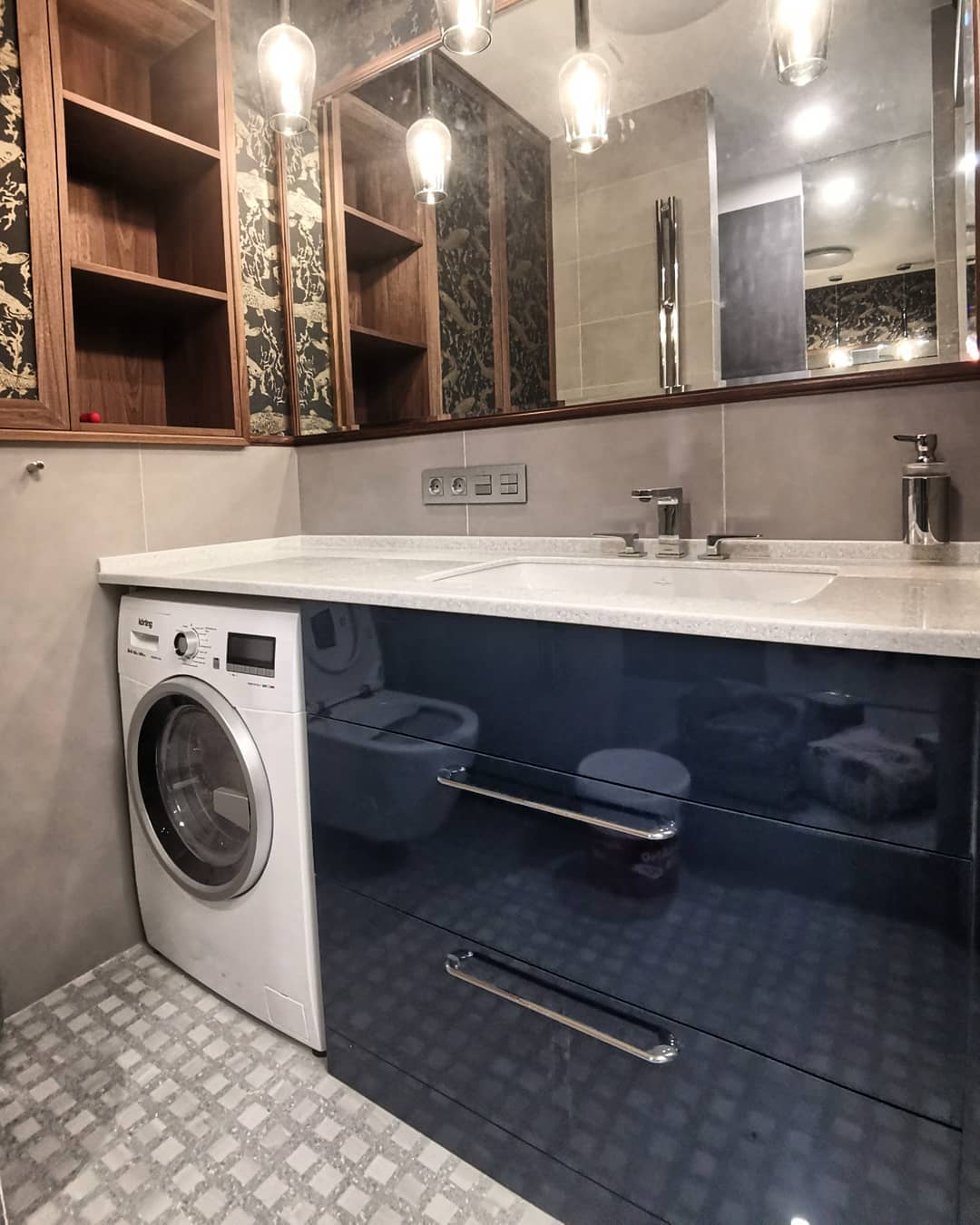 Функциональная тумба для ванной комнаты со столешницей CORIAN